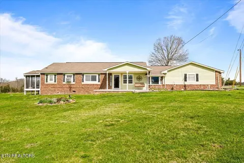 9137 Emory Rd, Corryton, TN 37721