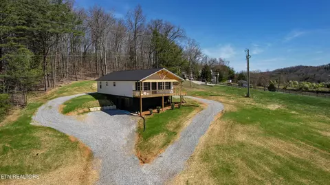 357 Jd Farm Rd, Tellico Plains, TN 37385