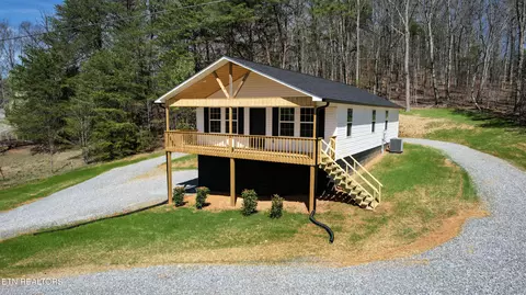 357 Jd Farm Rd, Tellico Plains, TN 37385