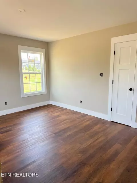 360 N Wright Rd, Alcoa, TN 37701 photo 3