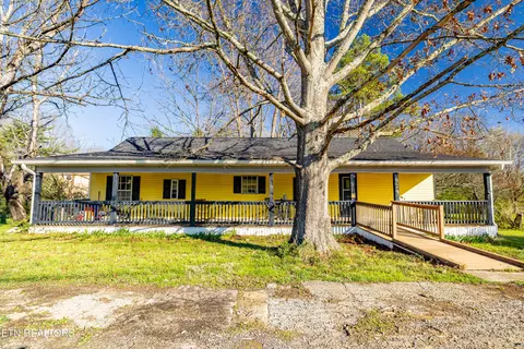 824 Edna Garland Rd, Maryville, TN 37801