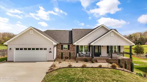 5821 Chester Ln, Maryville, TN 37801