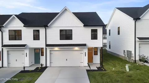 8820 Chapman Trace Way, Knoxville, TN 37920