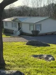 2214 Hinds Creek Rd, Heiskell, TN 37754