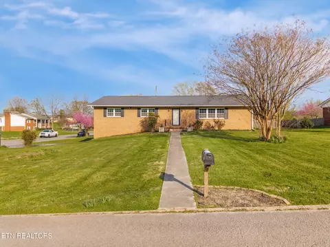 7552 Berkshire Blvd, Powell, TN 37849