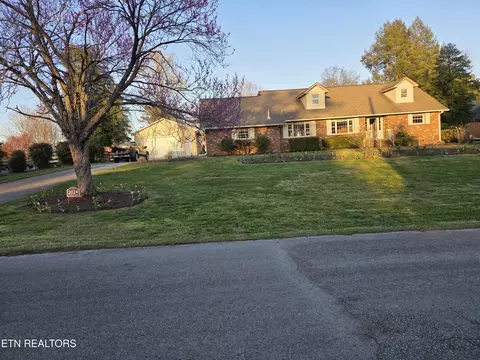 2024 W Velmetta Cir, Knoxville, TN 37920