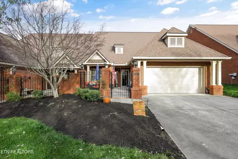 1414 Cottage Glen Ln, Maryville, TN 37801