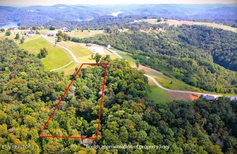 41 Bald Eagle Rd # B, Hilham, TN 38568 photo 2