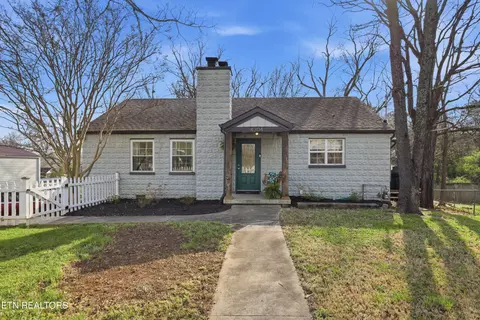 4304 Woodlawn Pike, Knoxville, TN 37920