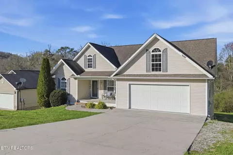 130 Flag Stone Way, Clinton, TN 37716