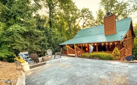 919 Deer Run Way, Sevierville, TN 37862