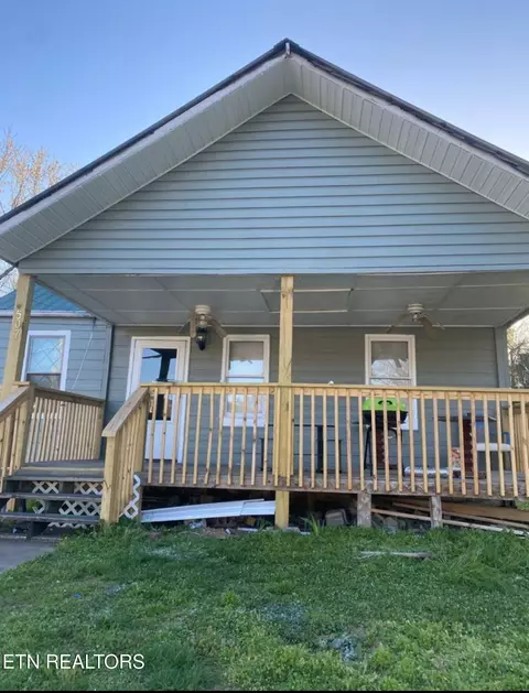 507 Wallace Ave, Rocky Top, TN 37769