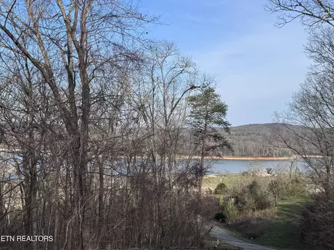 344 Larayne Hollow Rd, Sharps Chapel, TN 37866