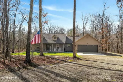 411 Cumberland Cove Rd, Monterey, TN 38574