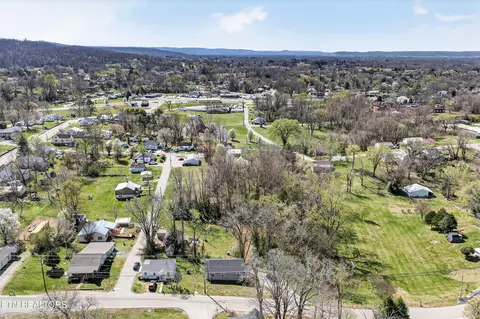 219 E Bronson St, Sparta, TN 38583 photo 27