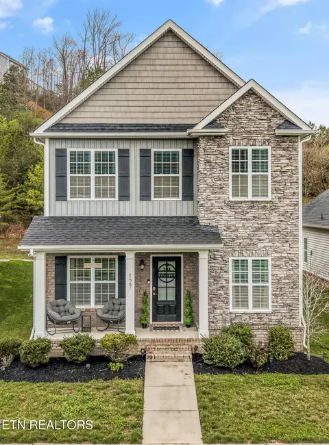 127 W Rarity Ridge Pkwy, Oak Ridge, TN 37830