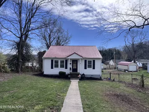 118 E Kentucky Ave, La Follette, TN 37766