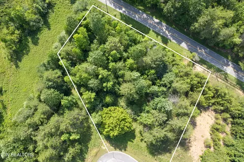 Creekside Drive, Harriman, TN 37748