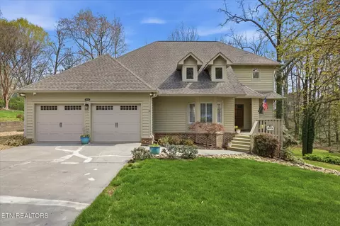 8424 Barbee Ln, Knoxville, TN 37923