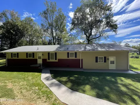 134 Hillview Terrace Dr, Harriman, TN 37748