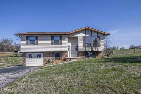 2426 Highway 2570, Strawberry Plains, TN 37871