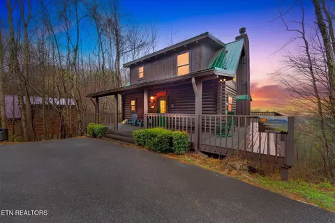 2134 Walnut Ct, Sevierville, TN 37876