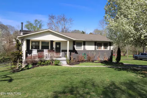 3831 Sullivan Rd, Knoxville, TN 37921