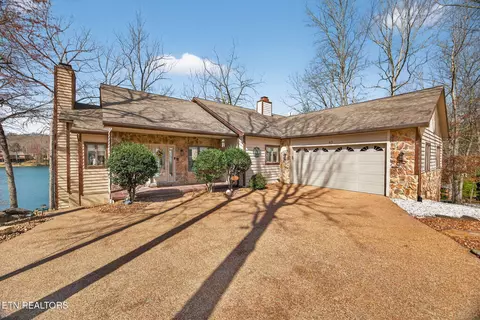 63 Brummel Ln, Crossville, TN 38558