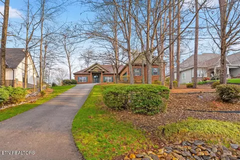 223 Tahlequah Dr, Loudon, TN 37774