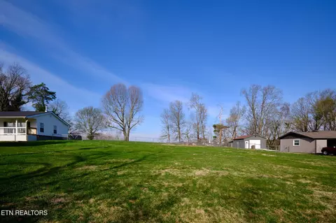 2351 Skyview Dr, Maryville, TN 37803