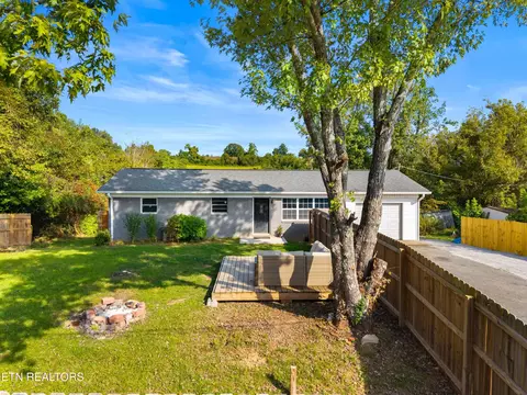 430 Mcvey Rd, Tazewell, TN 37879