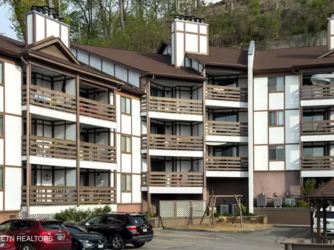 616 Turkey Nest Rd #306, Gatlinburg, TN 37738