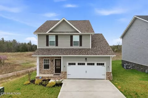 160 Elderberry St, Oak Ridge, TN 37830