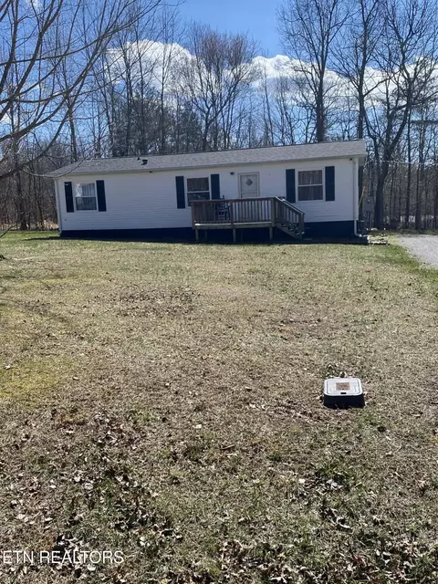 631 Merrimac Tr, Crossville, TN 38572