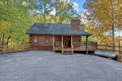 3195 Emerald Springs Loop, Sevierville, TN 37862