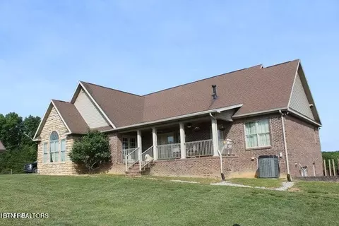 541 Mae Dr, Jamestown, TN 38556