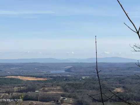 Escape Drive, Evensville, TN 37332