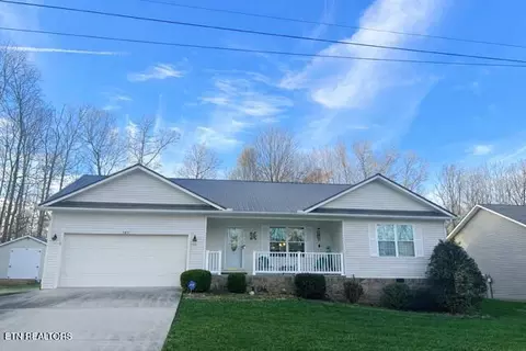 723 Oneida Ln, Crossville, TN 38572