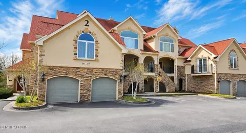 615 River Place Way UNIT B304, Sevierville, TN 37862