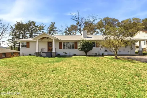 317 Macedonia Ln, Knoxville, TN 37914