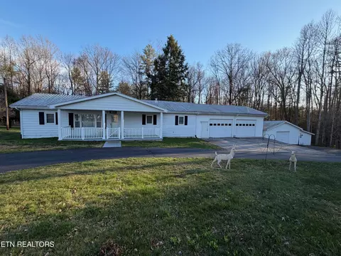 3514 Mount Helen Rd, Allardt, TN 38504