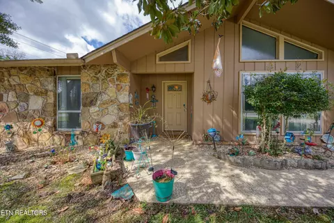 901 Roderick Rd, Knoxville, TN 37923