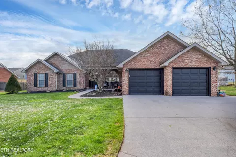 2340 Portland Dr, Maryville, TN 37803
