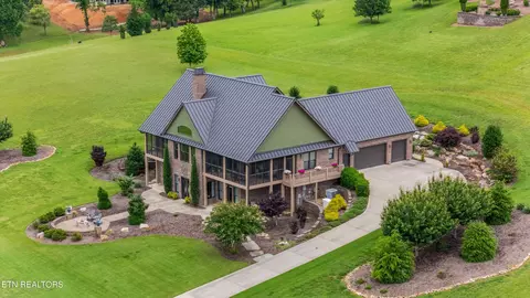 307 W Shore Dr, Rockwood, TN 37854
