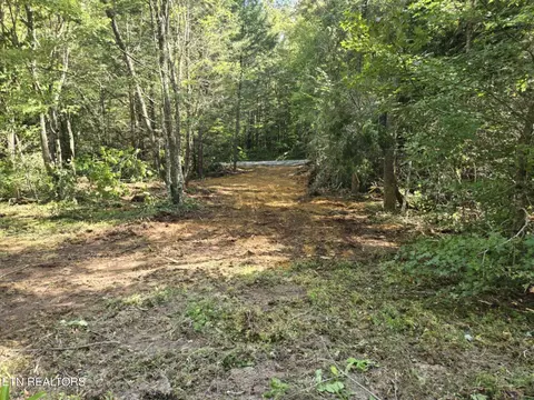 176 Fox Ln, Mooresburg, TN 37811