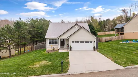408 Dogwood Glen Ln, Powell, TN 37849