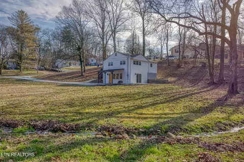 415 N Ridge Ave, Rockwood, TN 37854