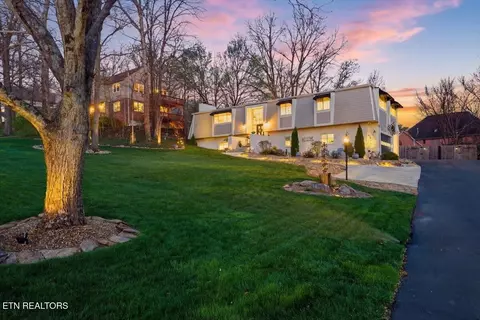 11028 Farragut Hills Blvd, Knoxville, TN 37934
