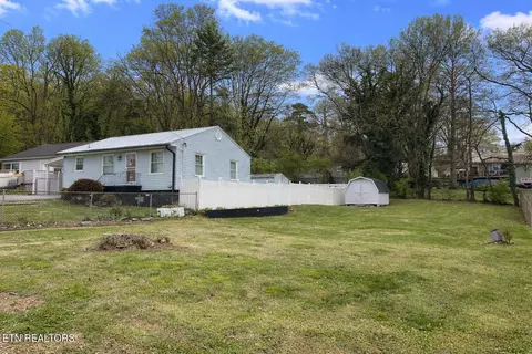 2606 Belvedere Ave, Knoxville, TN 37920
