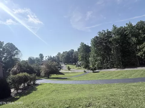 Madison Circle, Harrogate, TN 37752 photo 3